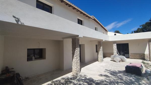 Maison rénovée, 4 chambres, piscine