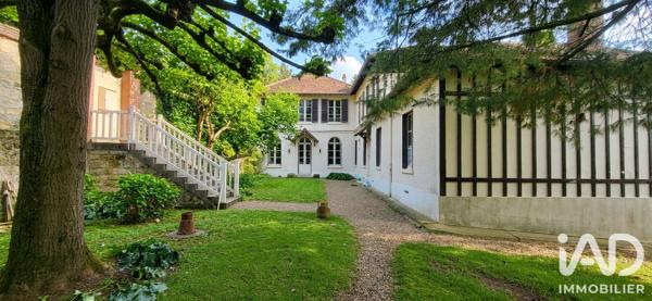 Maison à vendre 9 pièces 239,17 m² Auvers-sur-Oise