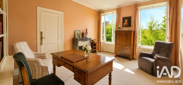 Maison à vendre 9 pièces 239,17 m² Auvers-sur-Oise