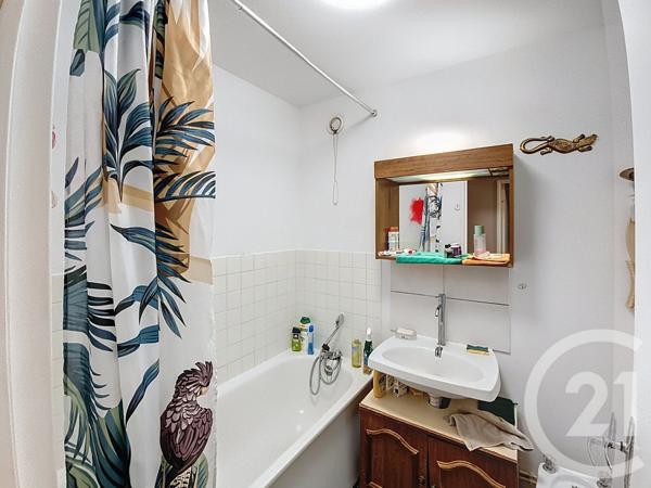 Appartement F4 à vendre  4 pièces - 88,04 m2 ST DENIS - 93