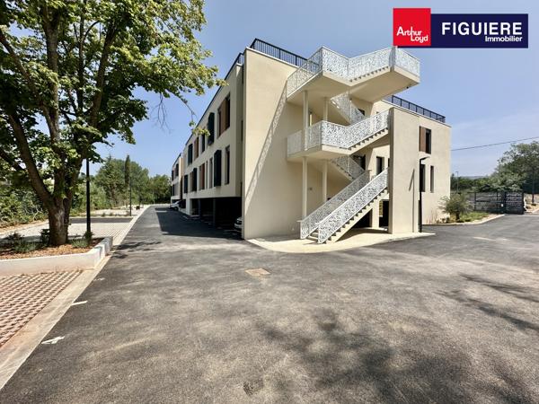 IMMEUBLE NEUF DE STANDING AVEC VISIBILITÉ ET PARKING