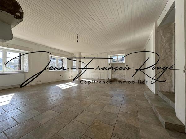 Agon-Coutainville, proche du havre et à deux kilomètres de la plage, maison en pierres de 160 m² !