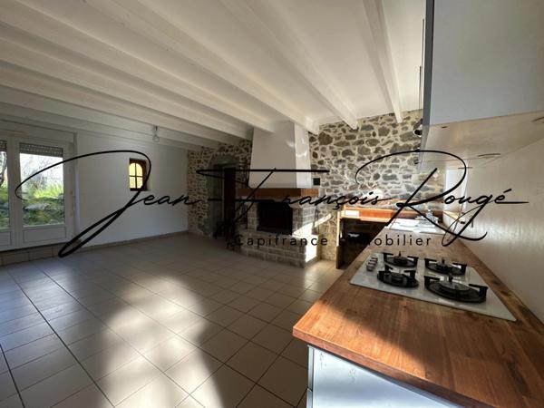 Agon-Coutainville, proche du havre et à deux kilomètres de la plage, maison en pierres de 160 m² !