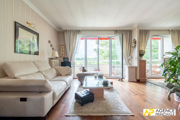 Appartement 4 pièce(s) 95 m2 530 000 € **  - Référence  4748