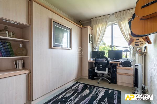 Appartement 4 pièce(s) 95 m2 530 000 € **  - Référence  4748