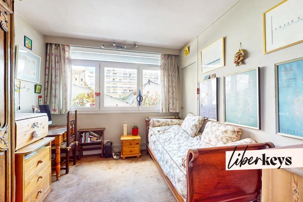 Courbevoie – Lumineux 4 pièces de 90 m² – 3 chambres et parking