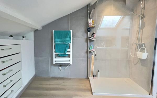 Maison à vendre    4 pièces •  La Ville-du-Bois