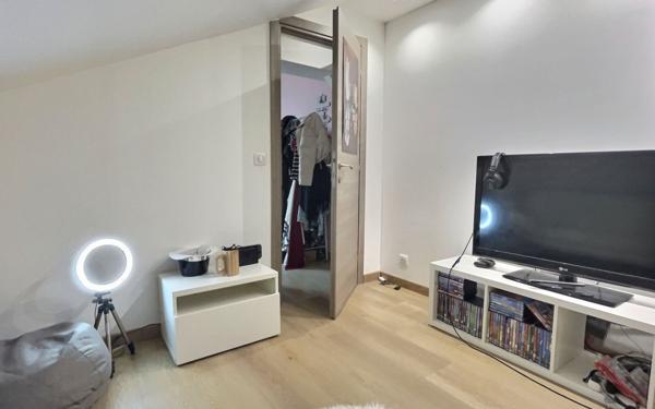 Maison à vendre    4 pièces •  La Ville-du-Bois