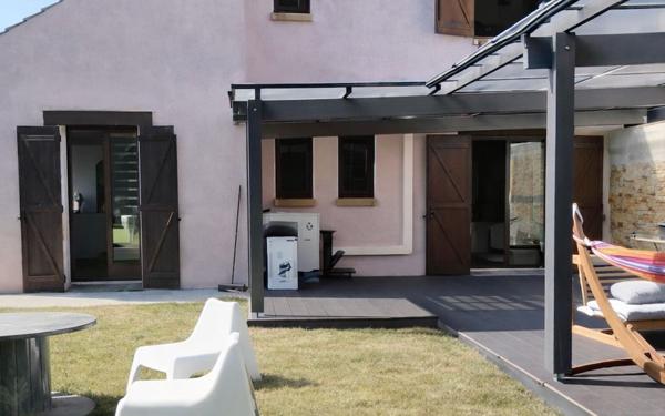Maison à vendre    4 pièces •  La Ville-du-Bois