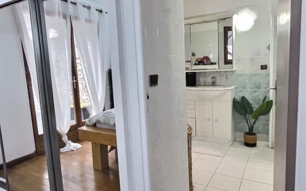 Maison à vendre    4 pièces •  La Ville-du-Bois
