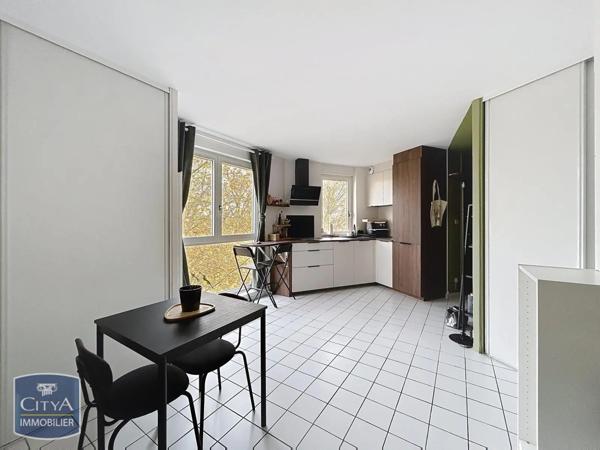 Appartement à louer 1 pièce 28.72m²