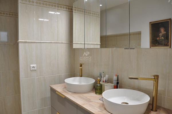 Maison Le Mesnil Le Roi €948 000 ** - Référence 10554