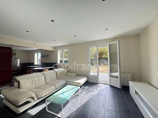 Belle maison familiale de 7 pièces  à vendre - 110 m² avec jardin et garage - BUCHELAY (78) 7 minutes de Mantes-la-Jolie
