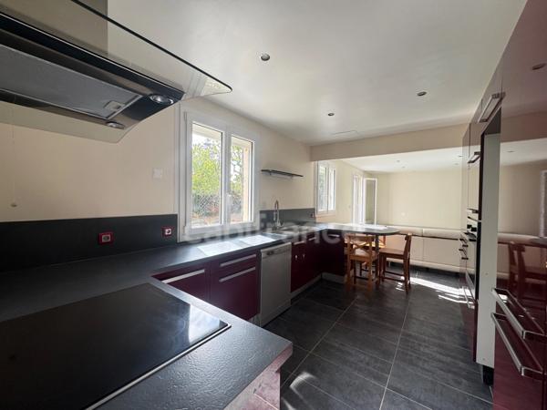 Belle maison familiale de 7 pièces  à vendre - 110 m² avec jardin et garage - BUCHELAY (78) 7 minutes de Mantes-la-Jolie