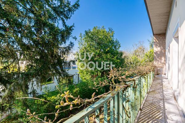 GARCHES – Élégance, volumes et art de vivre