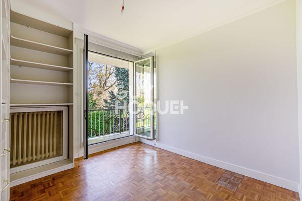 GARCHES – Élégance, volumes et art de vivre