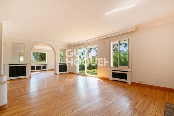 GARCHES – Élégance, volumes et art de vivre