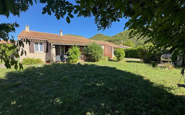 Maison à vendre    4 pièces •  Estoublon