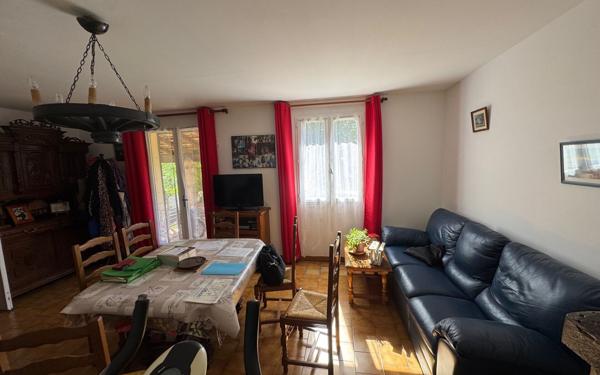 Maison à vendre    4 pièces •  Estoublon