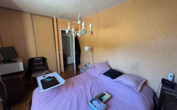 Maison à vendre    4 pièces •  Estoublon