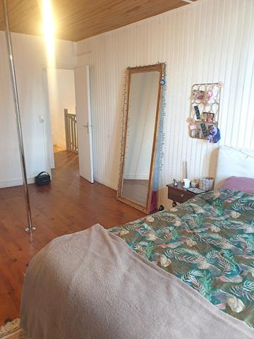 Maison de ville 5 chambres – 132 m² – 6 pièces-Tout à pied à BarbezieuxBARBEZIEUX SAINT HILAIRE (16)