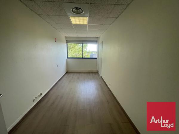 A LOUER - BUREAUX - MAUGUIO FREJORGUES