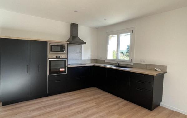 Vente Villa Sect. recherché - 2 niveaux de 90 m2 rénové(e) Orleat