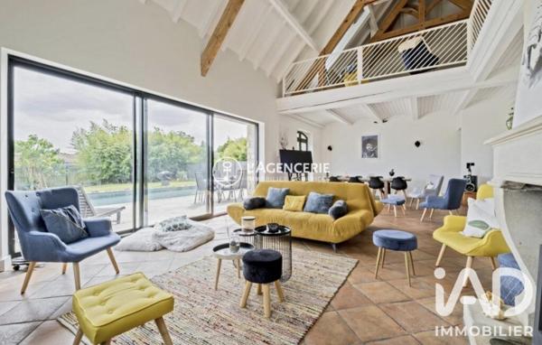 Maison à vendre 8 pièces 265 m² Sainte-Eulalie