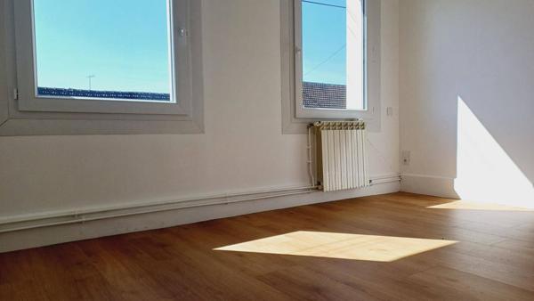 IMMEUBLE 2 LOTS NOYON