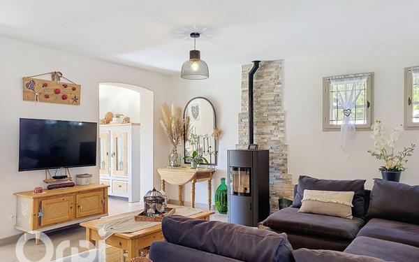 Maison à vendre    5 pièces •  Le Beausset