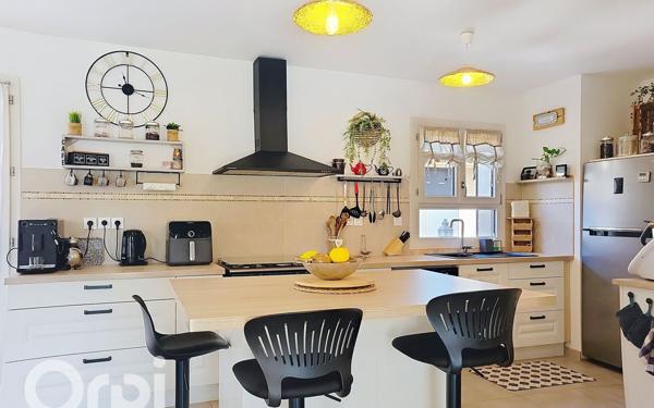 Maison à vendre    5 pièces •  Le Beausset