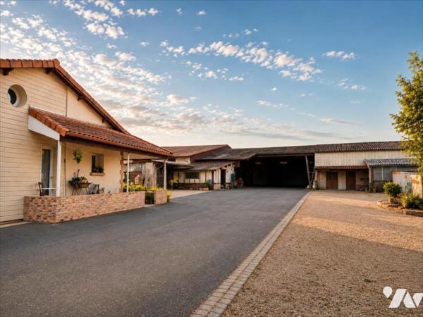 PROPRIETE EQUESTRE ENTRE POITIERS ET CHATELLERAULT