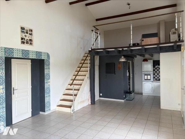 PROPRIETE EQUESTRE ENTRE POITIERS ET CHATELLERAULT