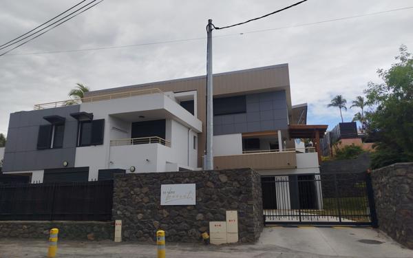 Appartement à louer    4 pièces •  Saint-Paul