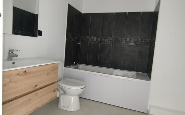 Appartement à louer    4 pièces •  Saint-Paul