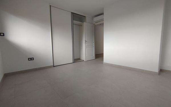 Appartement à louer    4 pièces •  Saint-Paul