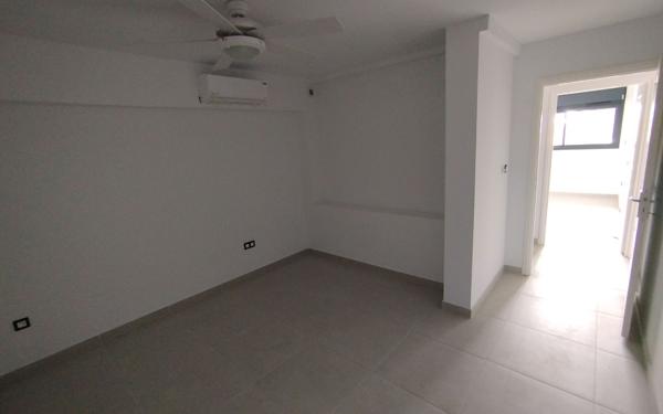 Appartement à louer    4 pièces •  Saint-Paul