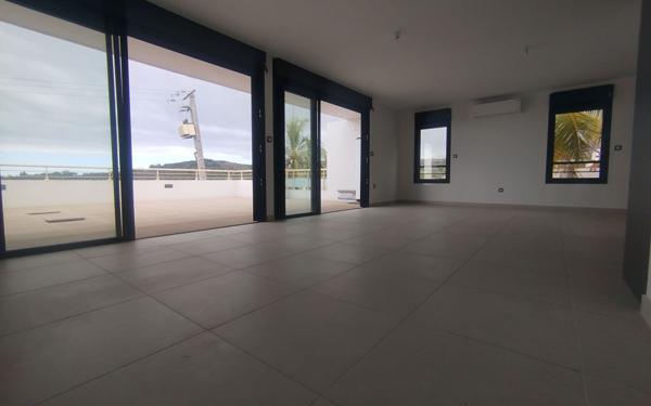 Appartement à louer    4 pièces •  Saint-Paul