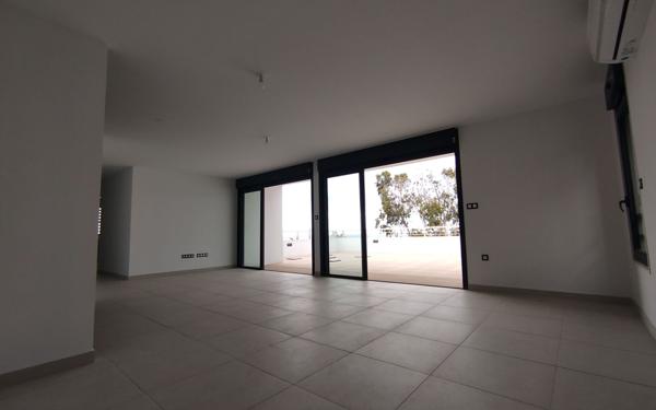 Appartement à louer    4 pièces •  Saint-Paul