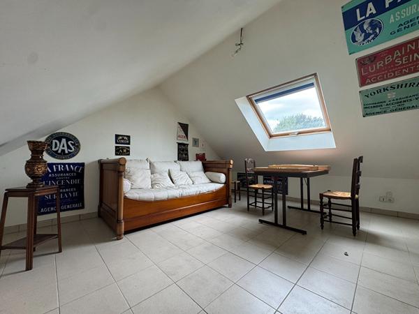 Maison familiale à Saint-Jean-De-Linières _192.4 m2 _