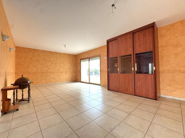 Maison familiale à Saint-Jean-De-Linières _192.4 m2 _