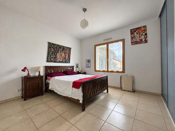 Maison familiale à Saint-Jean-De-Linières _192.4 m2 _