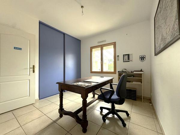Maison familiale à Saint-Jean-De-Linières _192.4 m2 _