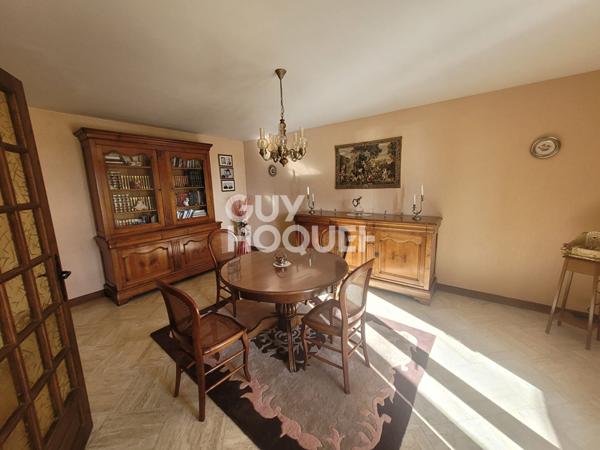 À Savenès ? Une propriété familiale avec dépendances, piscine et grand terrain arboré.