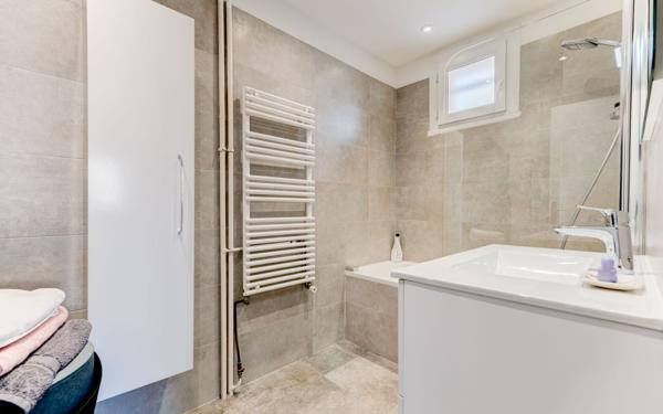 Appartement à vendre    3 pièces • 71 m2 Nice