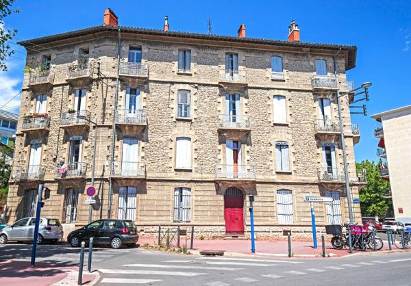 Vente appartement T4 80m² avec cachet leenhardt à Montpellier 34000