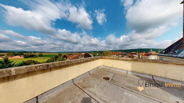 Bien d'exception Bayel sur un hectare de terrain avec dépendances