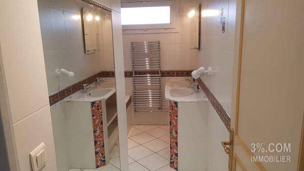 T3 BIS (possibilité T4) rénové Vue VERCORS + parking privé + grande cave  Romans-sur-Isère (26100)