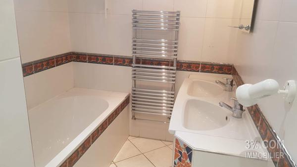 T3 BIS (possibilité T4) rénové Vue VERCORS + parking privé + grande cave  Romans-sur-Isère (26100)