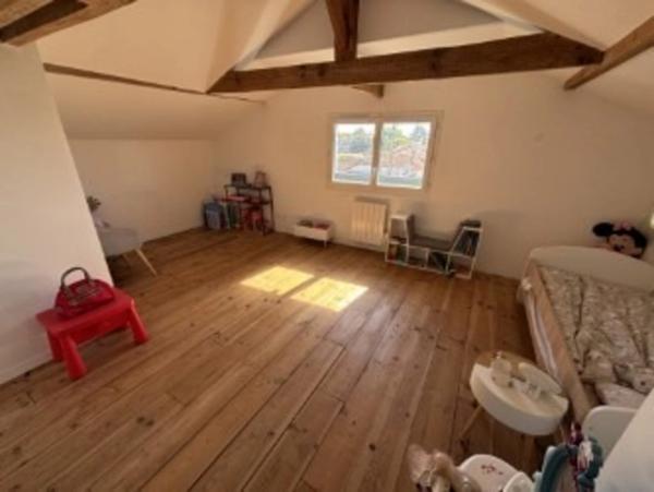 Appartement à vendre 4 pièces DAX (40) dans secteur calme proximité tout commerce.